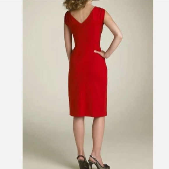 Red Diane Von Furstenberg Duke Knee-Length V-Neck Dress - Picture 2 of 5
